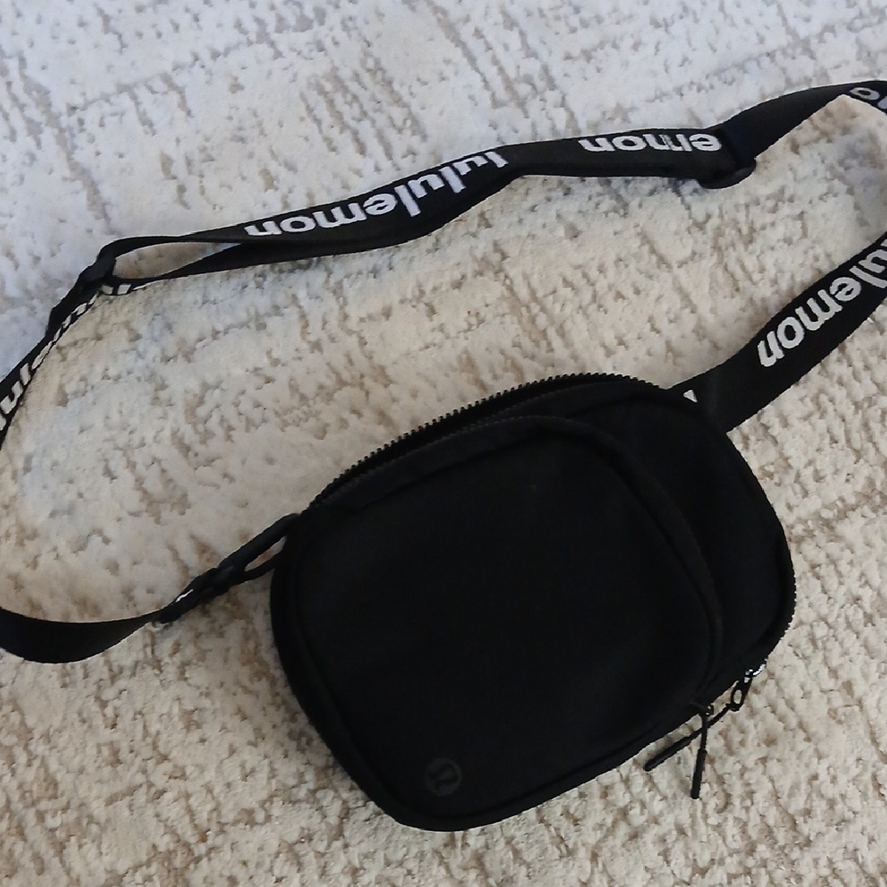 Lululemon Athletica Black Belt Bag